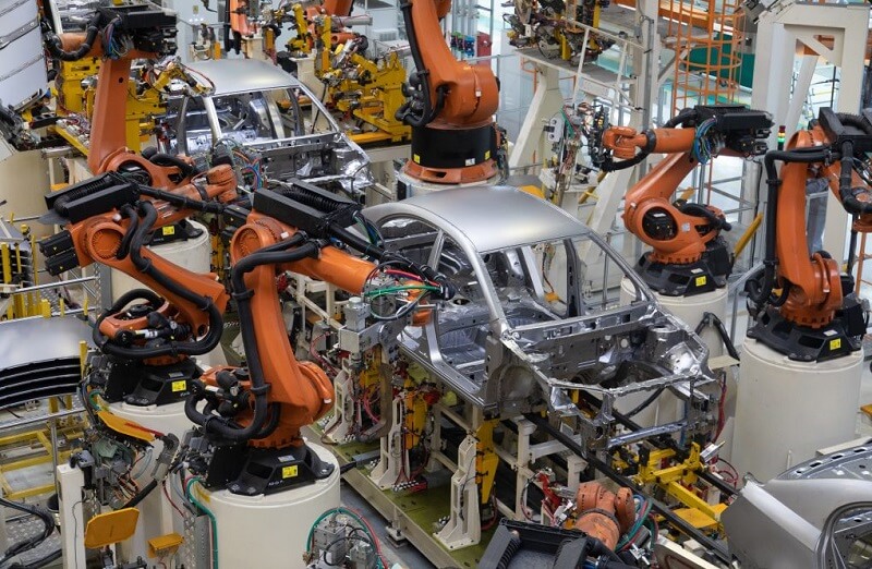 Ứng dụng robot công nghiệp trong ngành sản xuất ô tô