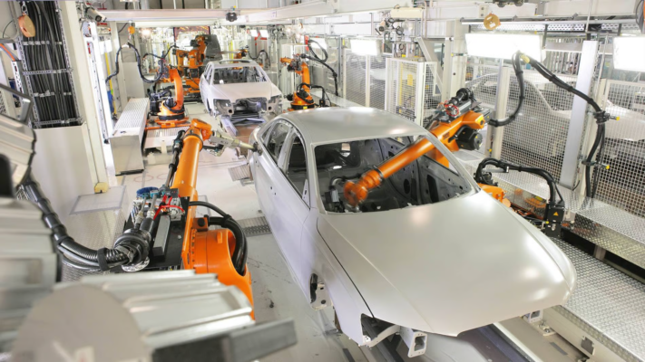 Ứng dụng robot công nghiệp trong ngành sản xuất ô tô