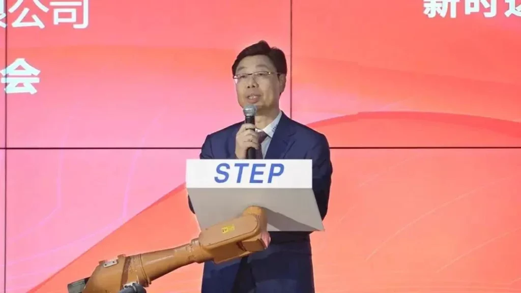 Xuất xưởng 20.000 robot Step